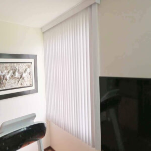 persianas blancas de PVC en 90mm. para hogar